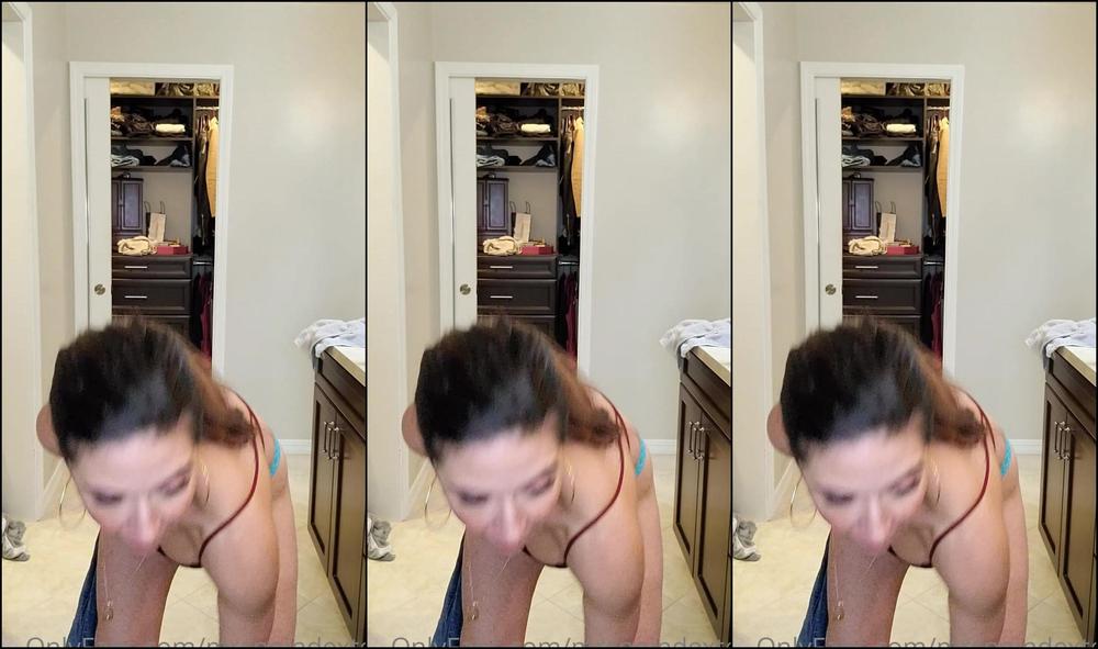 Mrspoindexter I Made A Little Chatty Video Before My Neighbor S