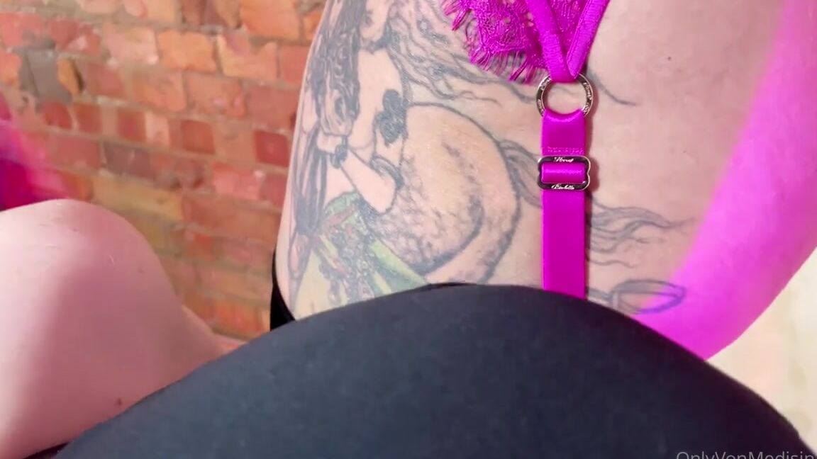 Mistress Ava Von Medisin Aka Avavonmedisin Onlyfans What Makes You Weak Powerful Women Powerful Women Dressed In Satin Powerful Women Dressed