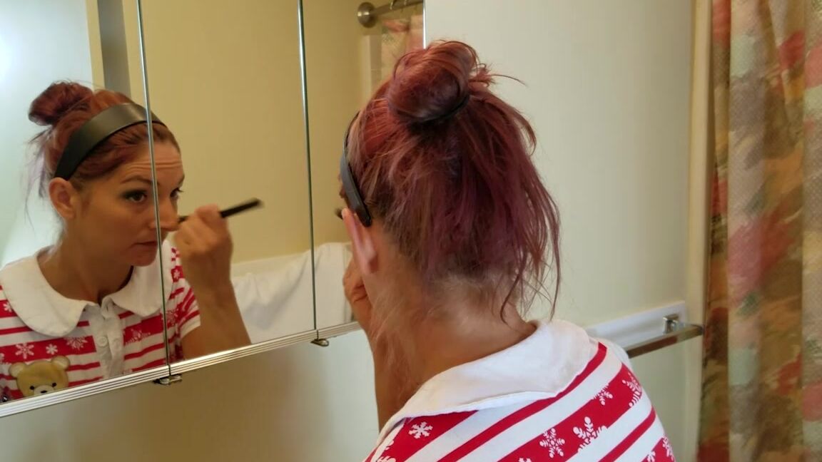 Sarah Michelle Watch Me Get Ready