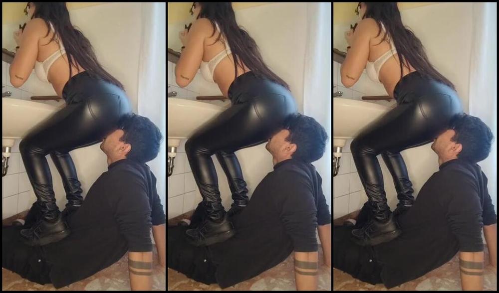 Deaveronica01 Onlyfans Just