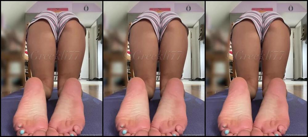 Greek Goddess Li Aka Greekli77 Onlyfans Should I Wait Until Humpday To Post This Phat Ass Bouncing From This Angle 2