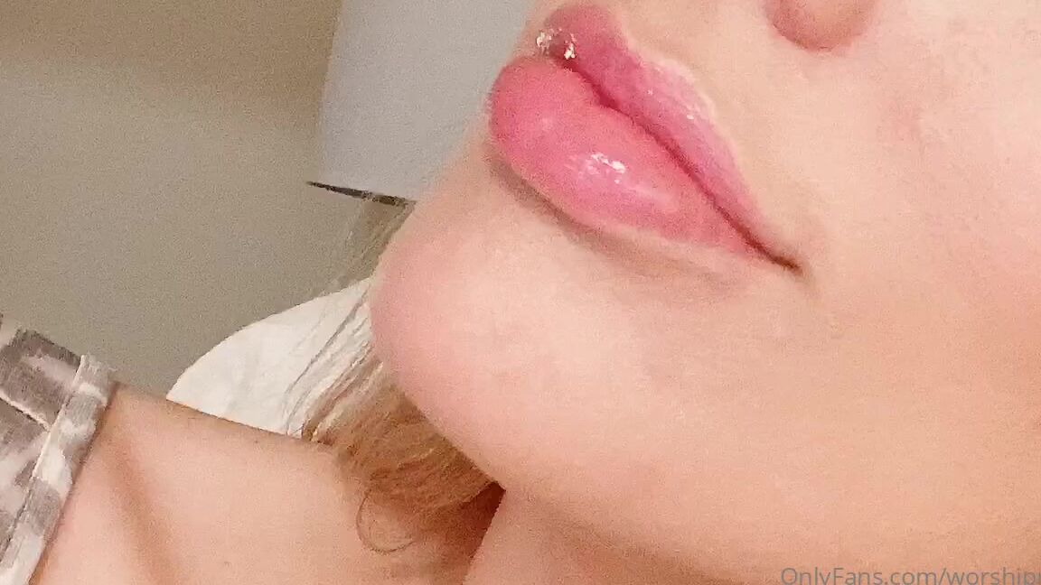 Princess Rene Aka Worshiprene Onlyfans This Ll Leave You Hot And Bothered All Morning Maybe All Day Long