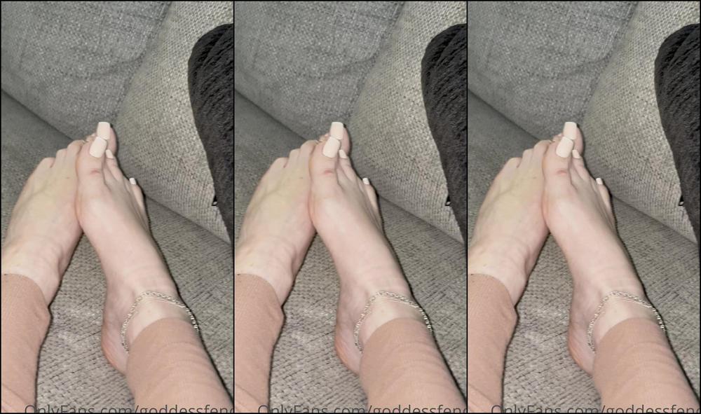 Goddessfendi 2375025819 02 25 2022 I Have This Beautiful New Pedi But I Got 2 Boo Boos From My Balenciaga Heels