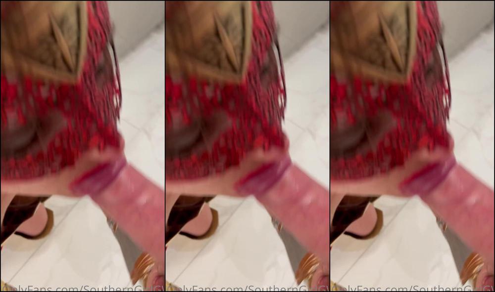 Southerngirlgw Wonder Woman Masturbating Riding Giving A Blowjob And Getting Covered In Cum Tell Me Wh