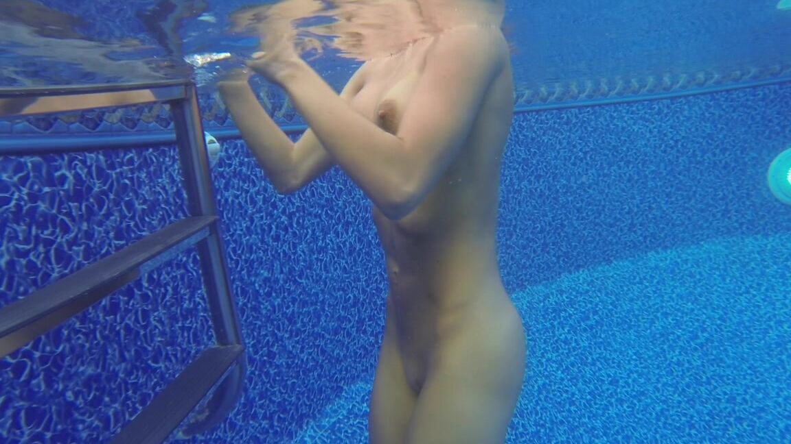 Ashley Sinclair Underwater Breath Hold And Diving