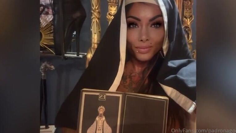 Mistress Desideria Godiva Nicknamed Padronagodiva 08 19 2024 Onlyfans Video La Madre Ha Bisogno Di Un Orgasmo