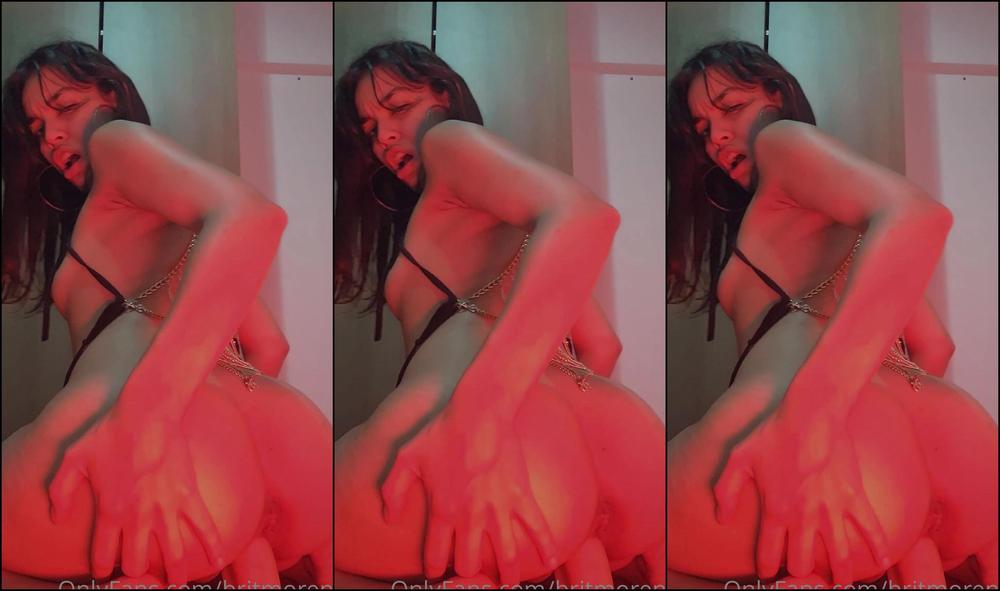 Britmoreno 2275095295 11 15 2021 I Love My Dildo It S Big Strong And Makes Me Mellow Like That Eu Amo