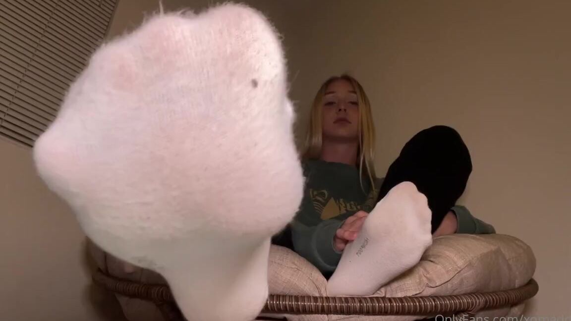 Goddess Kaylee Aka Xomaddykxo Onlyfans I Love Being Your Little Brat Now Stroke For These Sweaty Sweaty Socks Before I Smother Gnp