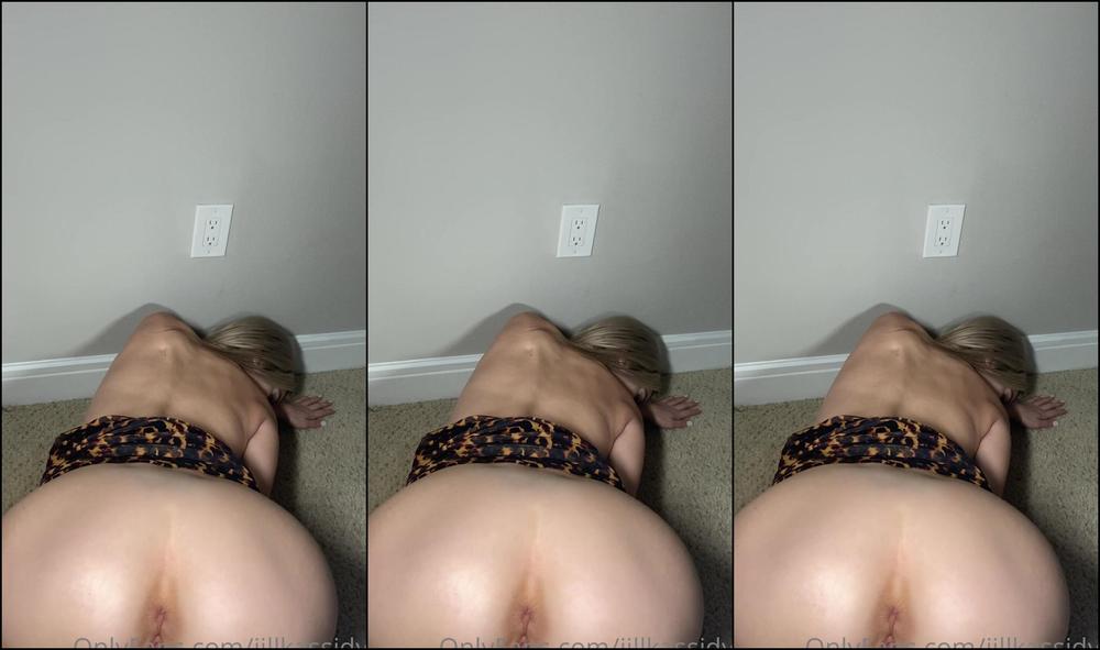 Jillkassidyy Seductive Strip Tease