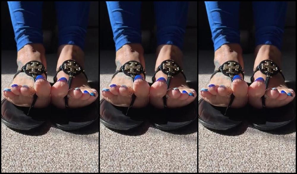 Deedeericanfeet Onlyfans And Here S Quick Clip On My New Pedi In These Tory Sandals