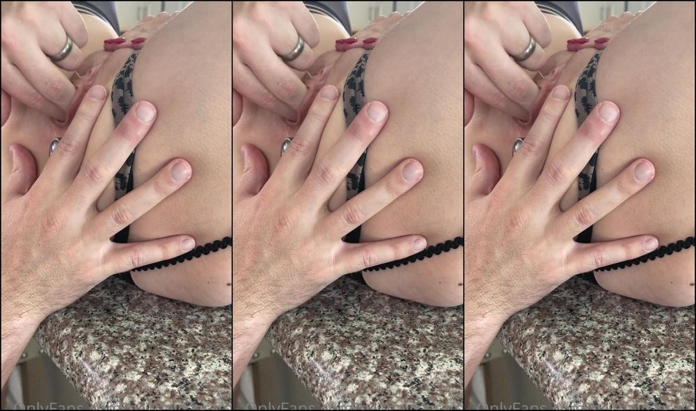 Britneykiss Me I Ll Cook You Dinner If You Eat Me For Dessert Mmm I M Loving Having Hubby