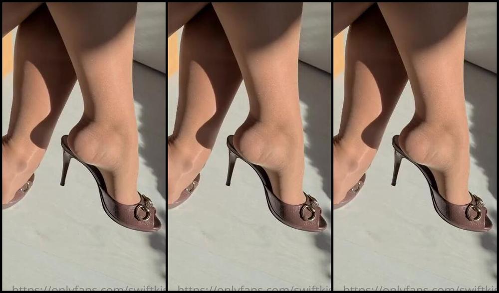 Swift Kiss Nicknamed Swiftkiss Onlyfans And Of Course Some Tease With Them