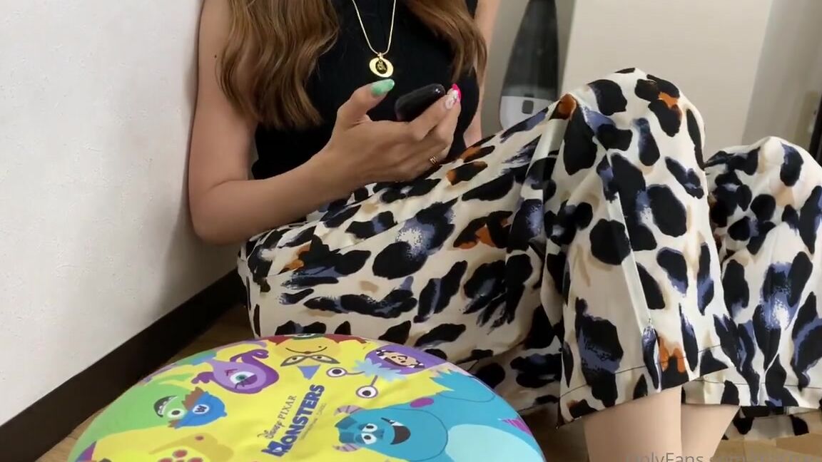 Miichannel R Nicknamed Miichannel R Onlyfans Stockings Tickling Soles 2