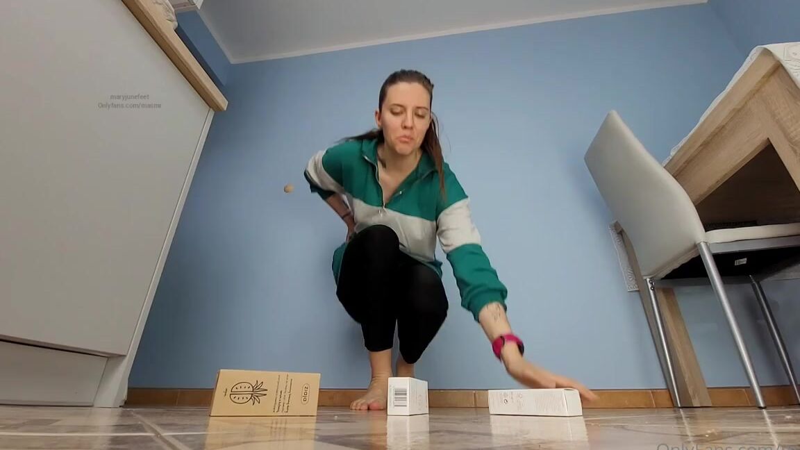 Masmr Onlyfans 7May Giantess Crushing Your Cartoon Box Houses Pathetic Tinies Barefeet