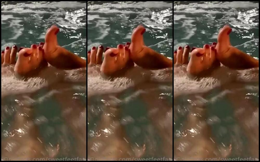 Sweetfeet2018 Nicknamed Sweetfeetfans Onlyfans Just Getting Weird In Public And Playing Footsie With Champagnesoles Ps She S On The Right And Spy