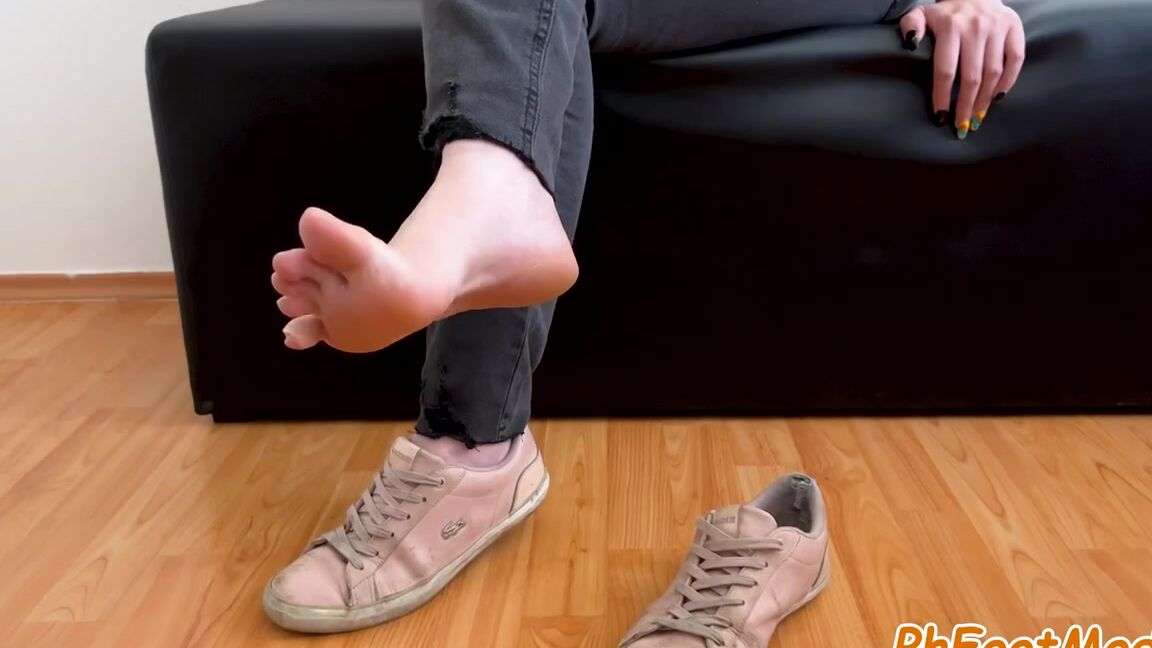 Phfootmodel Nicknamed Phfootmodel 08 05 2023 Onlyfans Video I Am Wearing Dirty Sneakers Barefoot P Natural Toenails Sweaty Soles And Countdown For You P