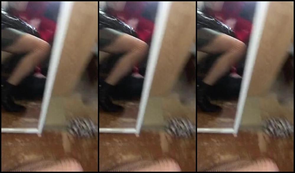 Goddessluna26 Femdom 11 28 2023 Onlyfans Video Dieses Hundchen Durfte Unsere Aufmerksamkeit Geniessen