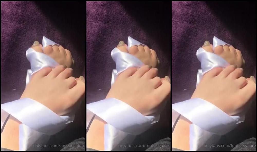 Footsiegalore Onlyfans Only Fans Exclusive Unwrap My Sparkly Tootsies And Watch Me Hypnotise You With The Satin Ribbon 5