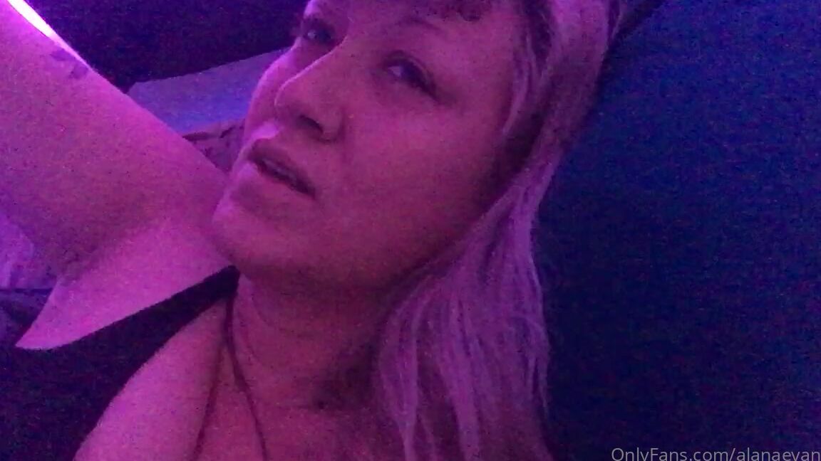 Alanaevansxxx 1517362395 12 25 2020 Merry Kitty Christmas