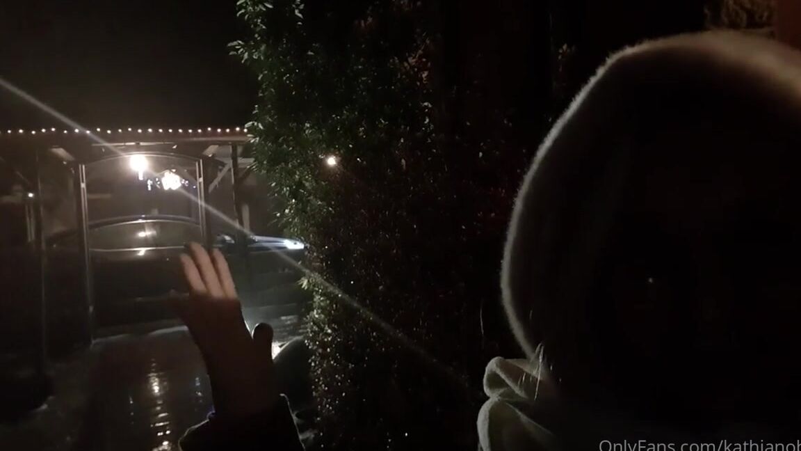 Kathianobilixx Findom 12 22 2020 Onlyfans Video Outdoor Christmas Lights