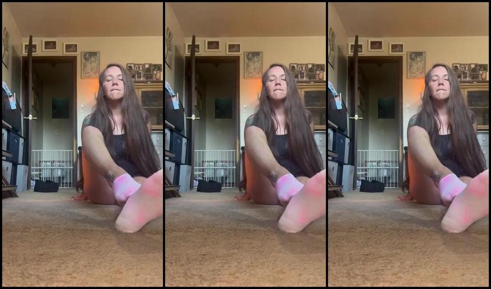 Soldmysolesforink Nicknamed Soldmysolesforink 09 21 2023 Onlyfans Video Spent The Evening Catching Up Qz