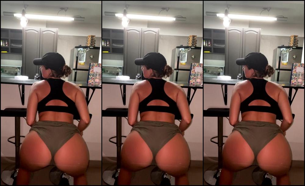 Bigduchvip 2069638803 03 31 2021 Baby Girl Make It Rotate I Like This One