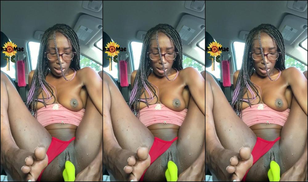 schokonese-19-09-2020-923705530-super-squirting-in-my-front-seat