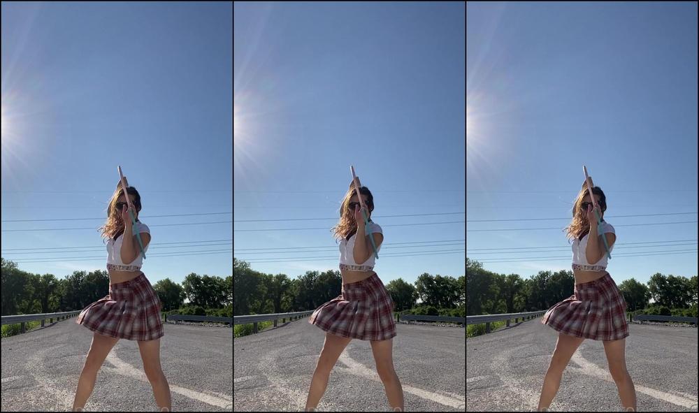 Chroniclove69 2561694022 08 15 2022 Lil Roadside Hula Hooping In A Skirt For U
