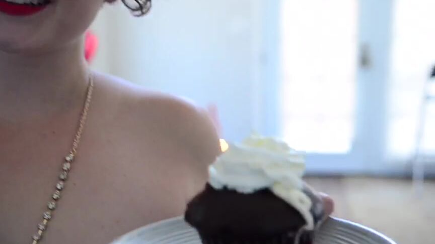 Thickii Nickii Strawberry Drop