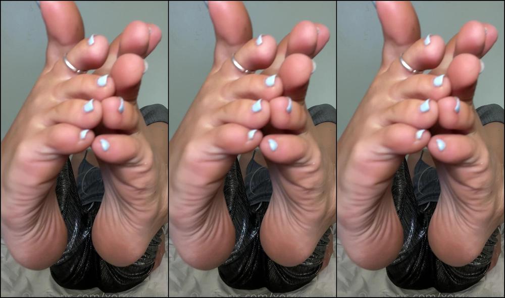 Xomaddykxo My Feet Need Attention Promise Me You Ll Worship Them For A Few Hours If I Let You