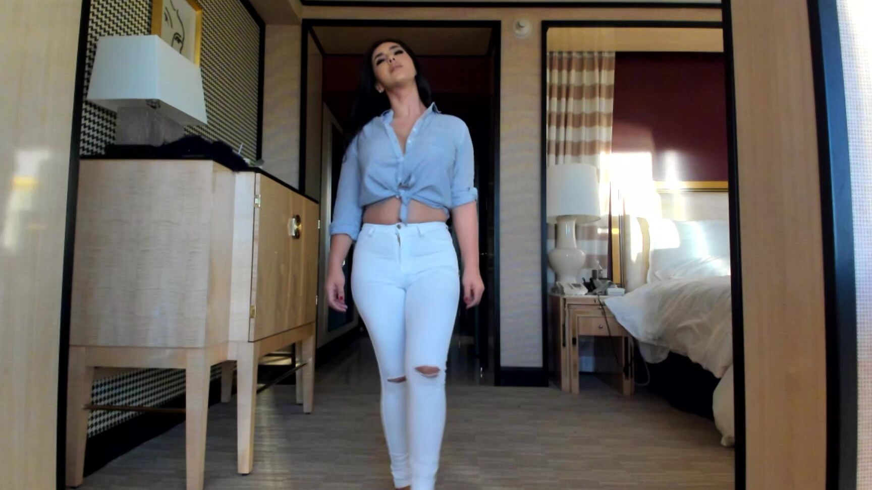 Makayla Divine Hot Camel Toe Tease