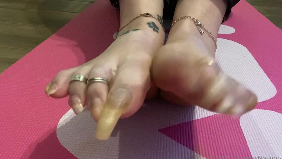 Tatianasnaughtytoes Nicknamed Tatianasnaughtytoes Onlyfans I Hate Naked Nails But I Got A New Job And Really Didn T Have Time To Do My Pedicure