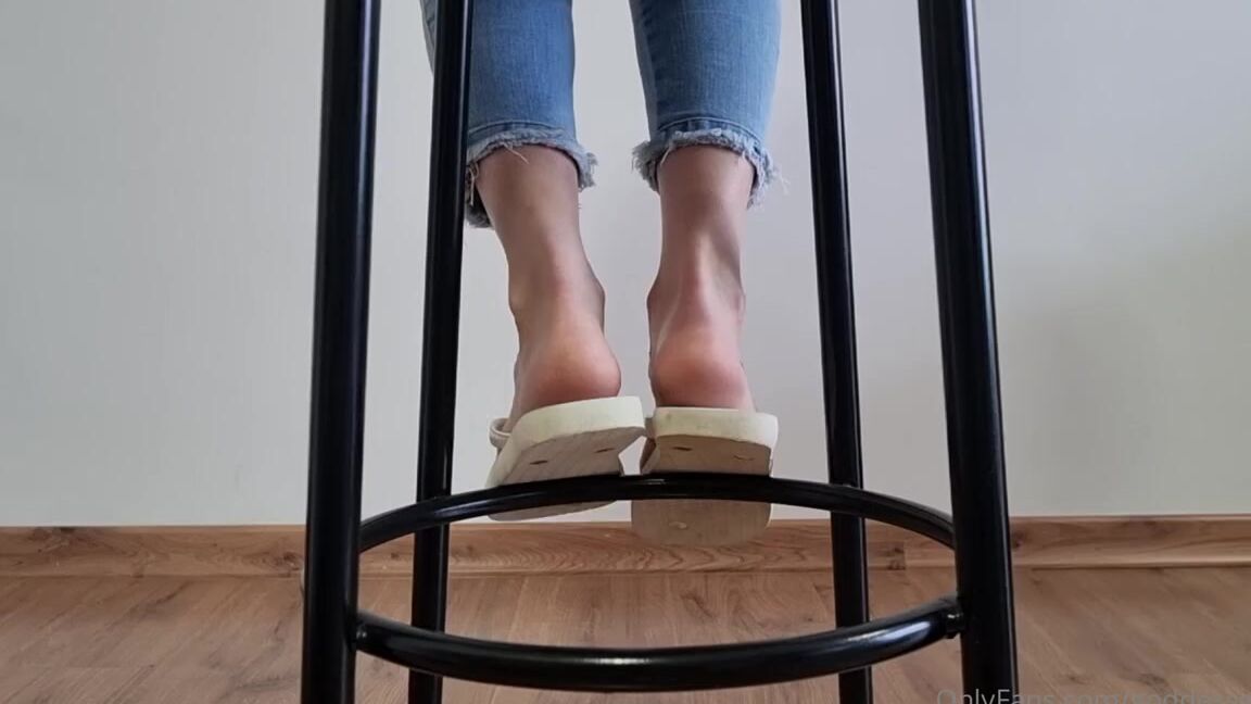 Goddesselisaa Onlyfans Just Stare My Soles As If I Were Talking To My Friends In A Restaurant Watch The Movement Ed