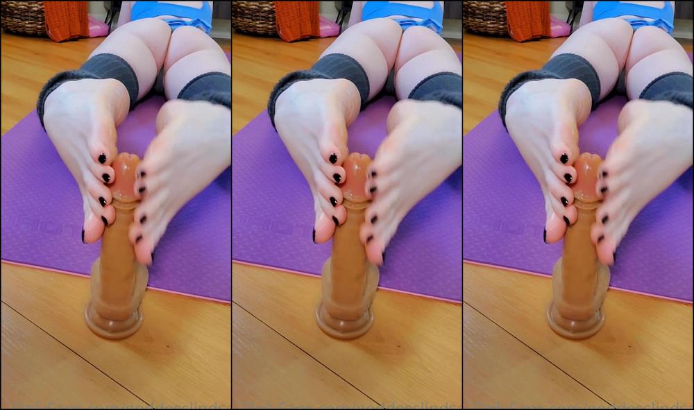 Goddesslindsay Which Would You Like To Feel More My Soft Soles Or My Little Plump Toes I H