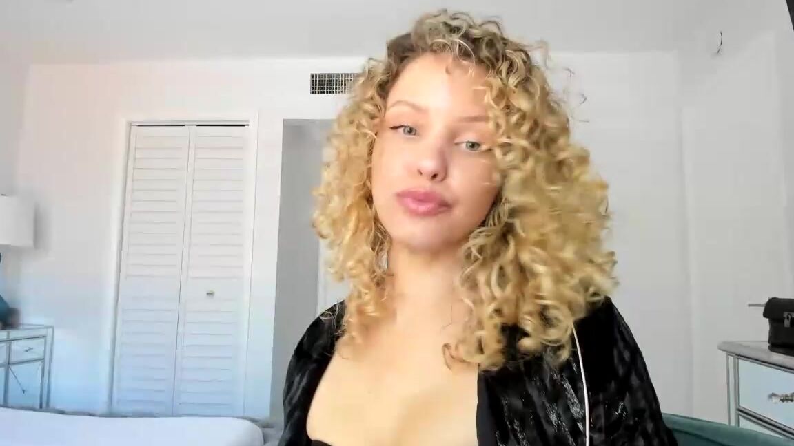 "Coconutsex" amateur, ass, hitachi, masturbation, pussyplay Young Blonde s Private Dance Vagina Swirls amp Clit Vibrates manyvids