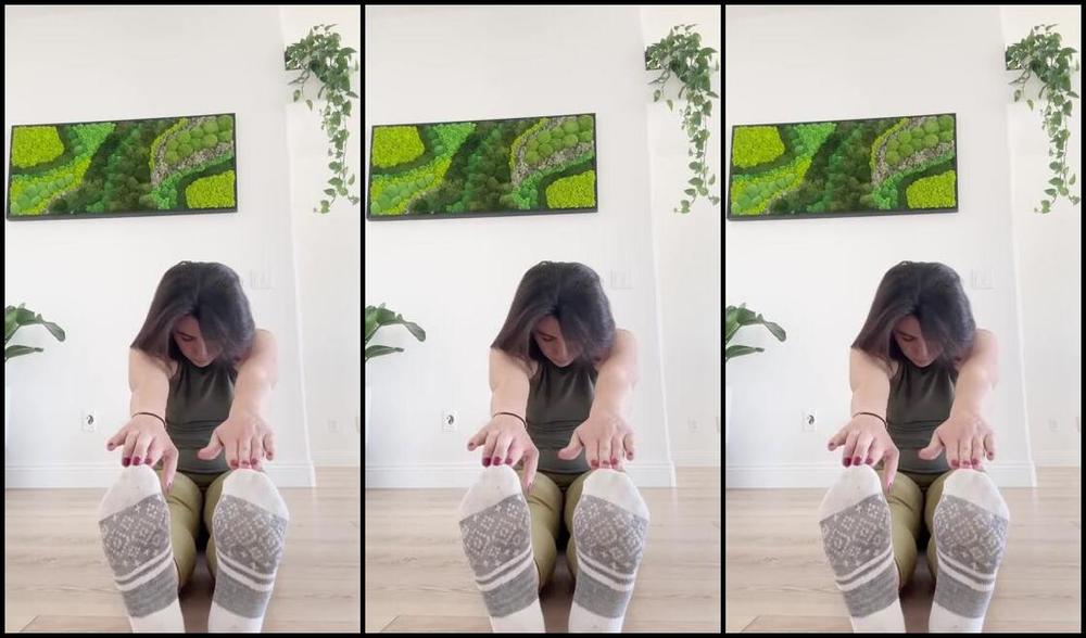 Nikki Next Nicknamed Thenextimearound Onlyfans Yoga Stretch For The Soul This Morning