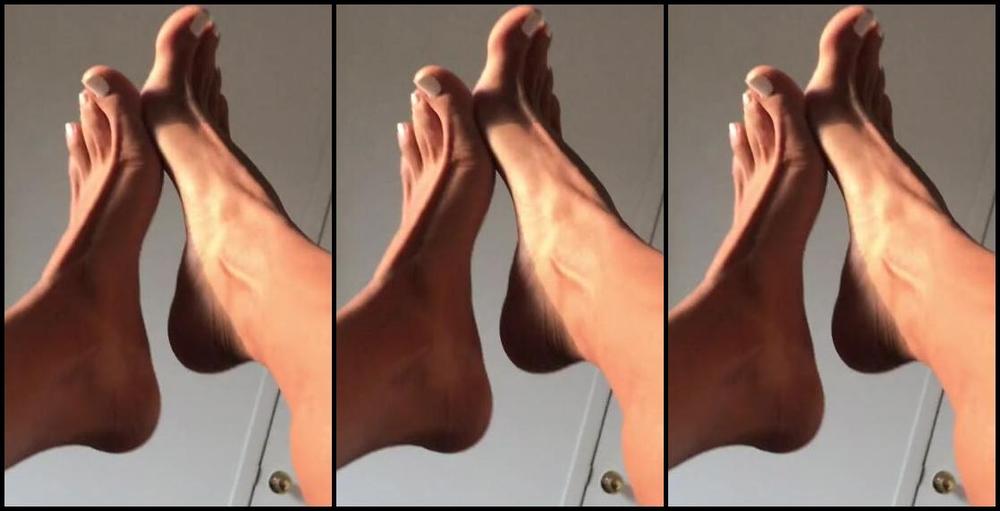 Toesbyayla Onlyfans Sitting Here Adoring My Perfect Arches In The Sunlight Thought I D Share With You Guys Thanks