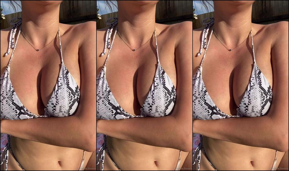 Darshellestevens 286906331 05 05 2020 Good Morning My Loves How About A Little Fun Poolside Bikini Video To Start Your Day