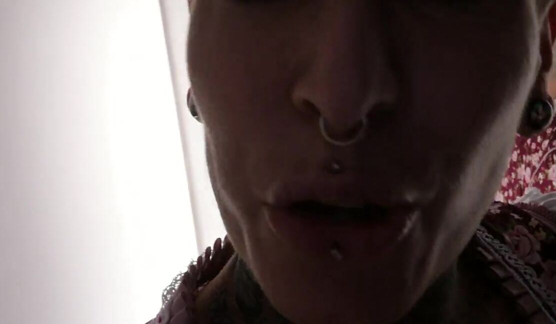 Cat Coxx 18.09.28  Voll Verboten Mein erstes mal in der Umkleide im Einkaufszentrum MyDirtyHobby