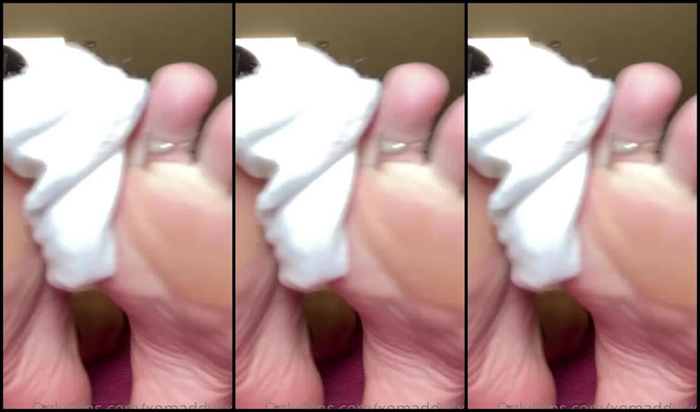 Goddess Kaylee Aka Xomaddykxo Onlyfans Finally Finished Guiding Ur Workout And I Catch You Staring At My Soles During Our Private Lessonp