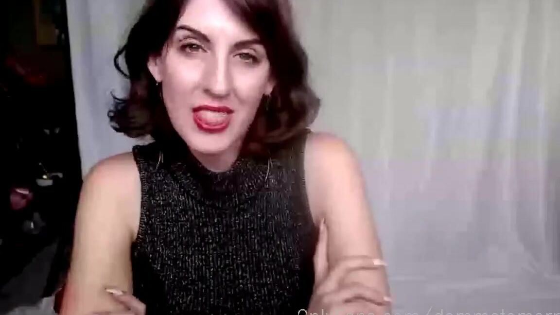 Ms Tomorrow Nicknamed Dommetomorrow Onlyfans Stream Started At 08232020 0355