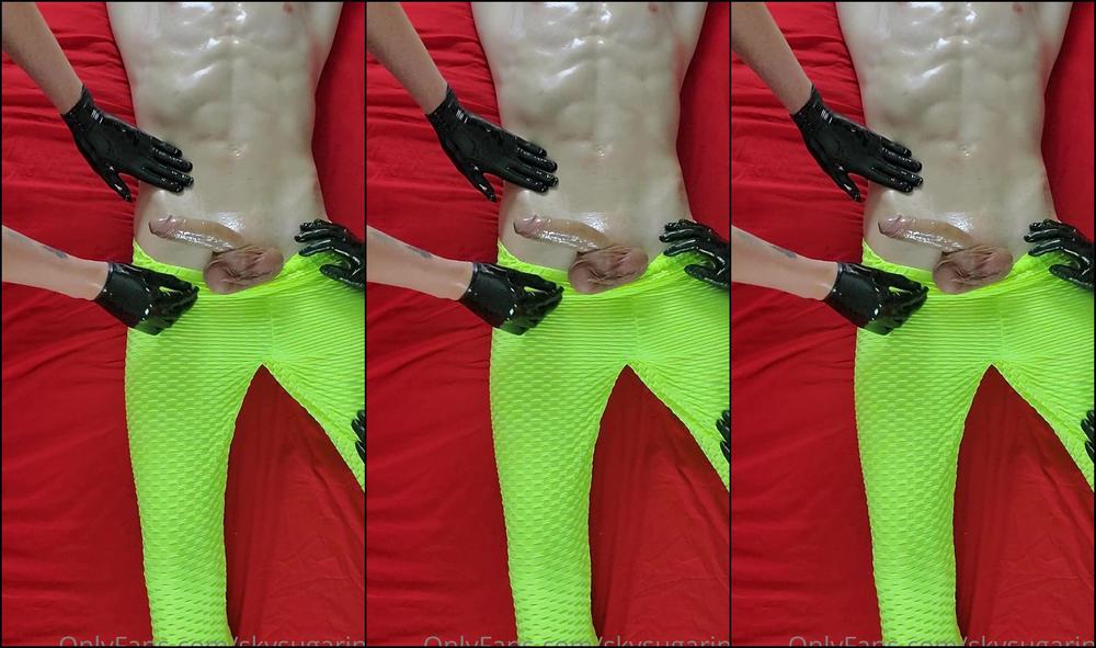 Skysugaring 2277819661 11 18 2021 Hottie In My Yellow Leggings