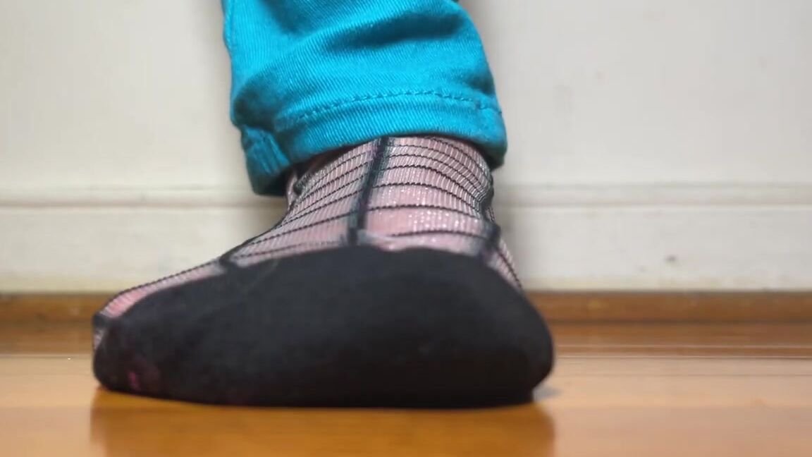 Nylon Worship, Giantess, Feet, Foot Fetish, Ebony Foot Fetish, SFW giantess removes nylons off her feet ManyVids