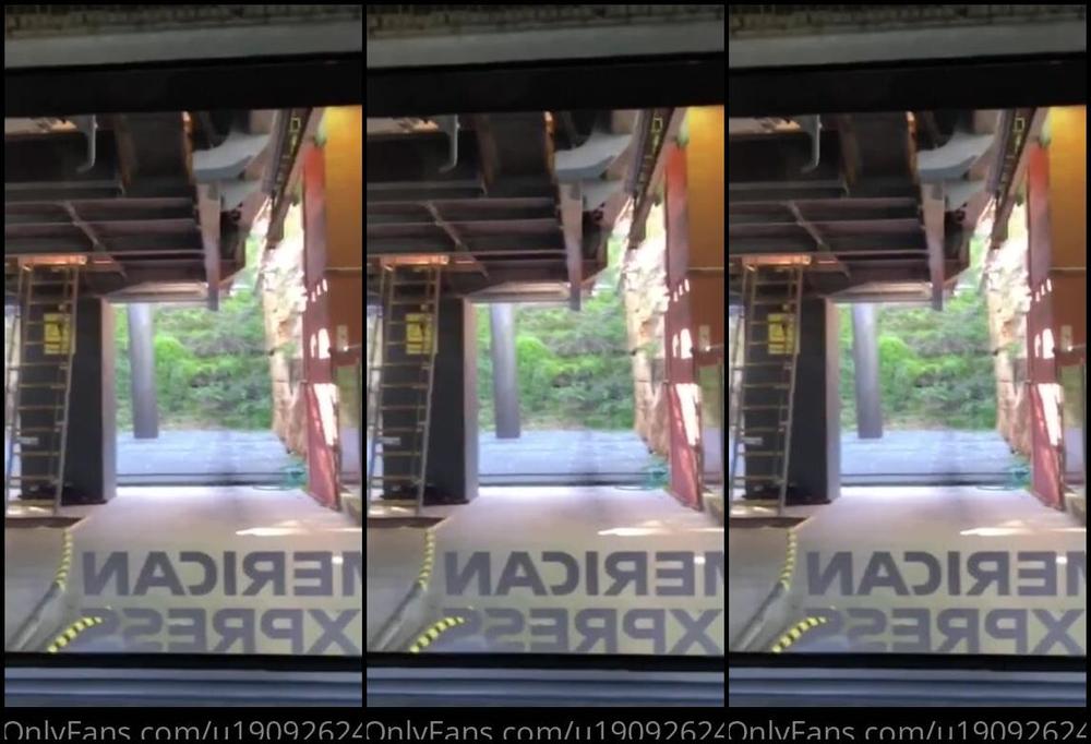 lanarhoadesx3-02-05-2020-277541902-eating-pussy-at-the-zoo-ft.-kennajames21