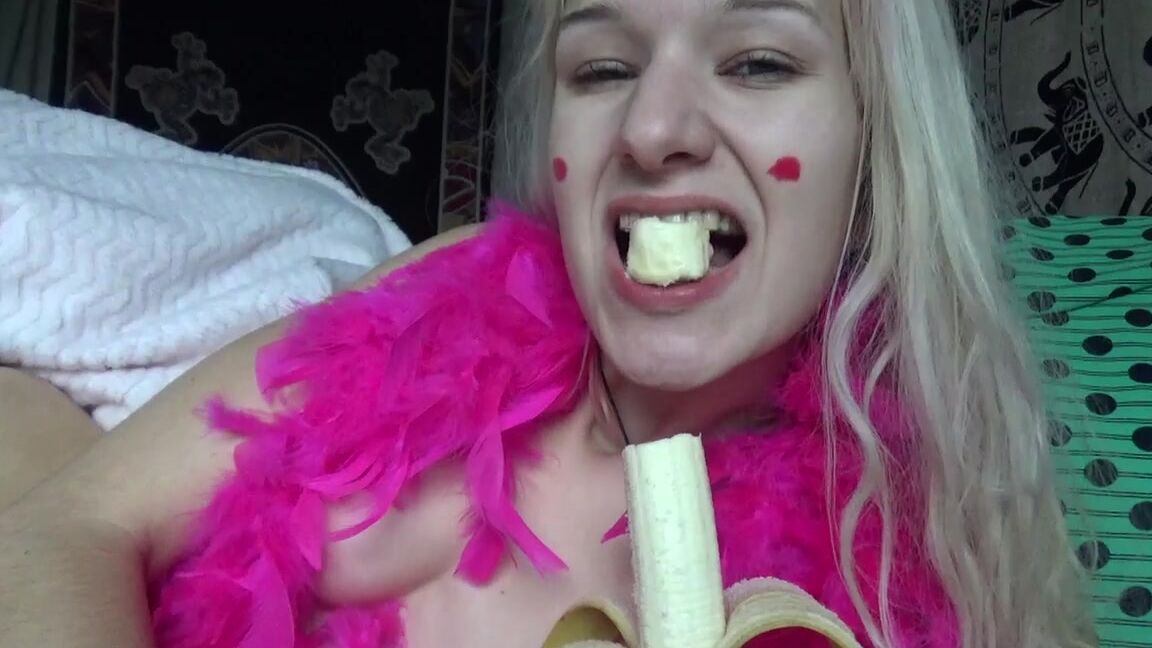 Goddess Vanessa I Looove Bananas