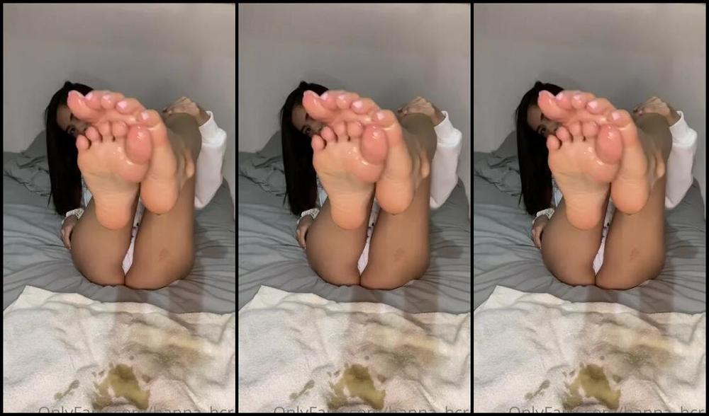 Hannah Robins Aka Hanna Hcri Onlyfans Need A Massage Who S Down O