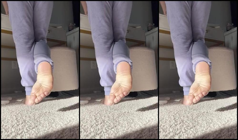 Sweetiestoes Aka Yourfeetsweetie Onlyfans Soooo I Took Off My Polish