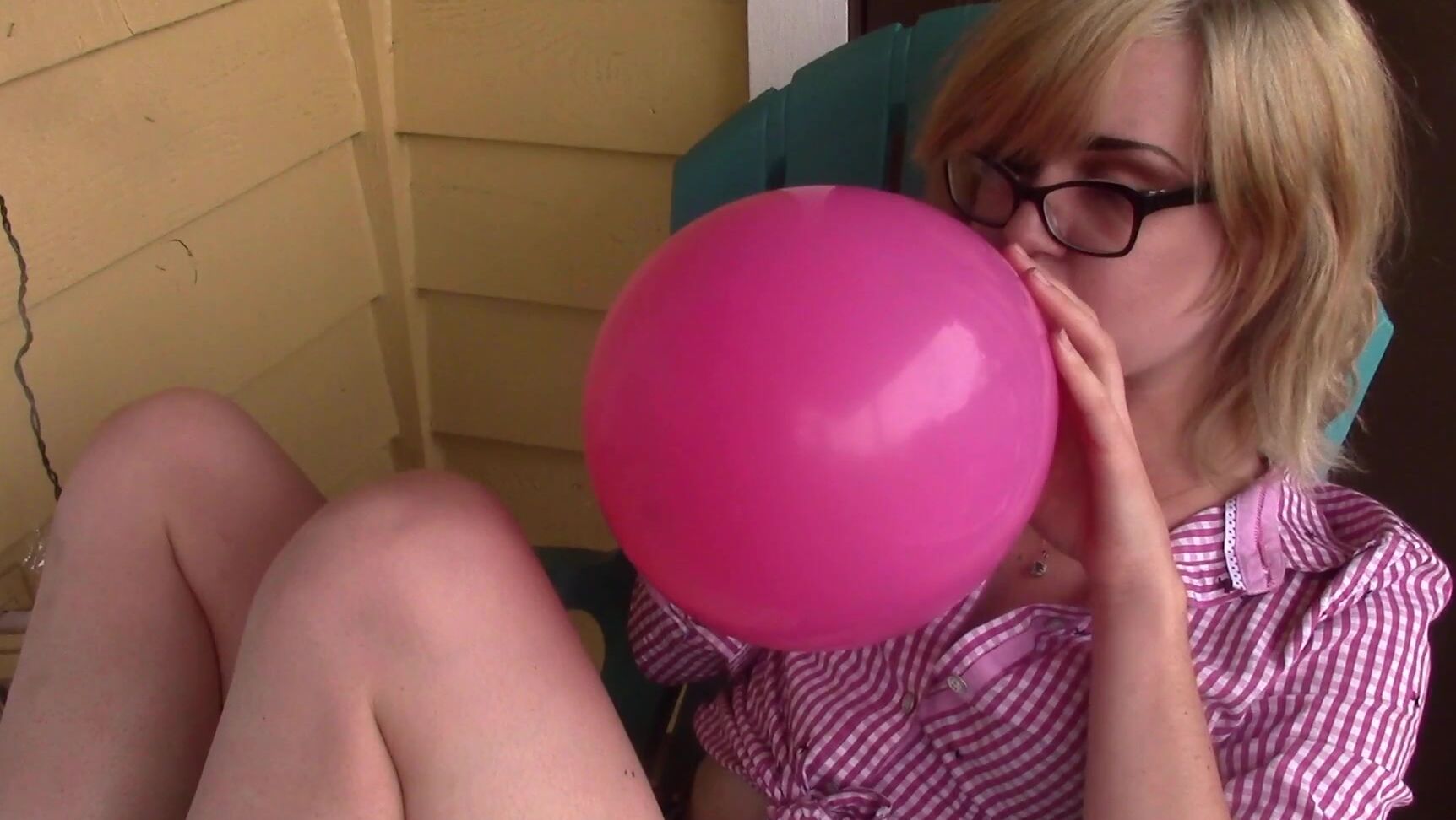 Vera Price Xxx Outdoor Public Blow To Pop