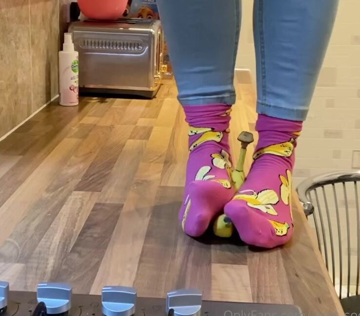 Anas Socks Nicknamed Anas Socks Onlyfans Do My Socks Make You Go Bananas My Sock Bitches If You Want To See Me Crushing This Banana P 9