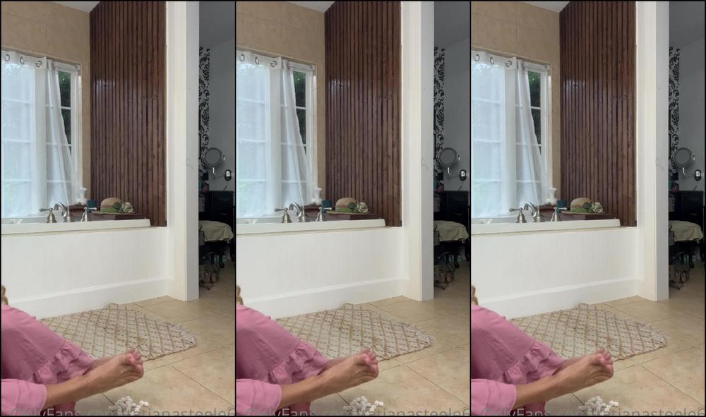 Tatianasteele Marshmallow Toes